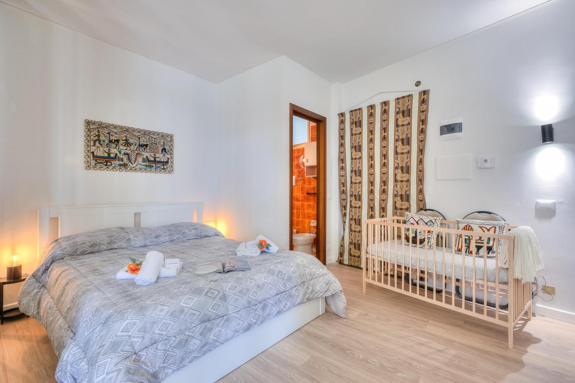 Casa Emma With Sea Glimpse - Happy Rentals San Remo Kültér fotó